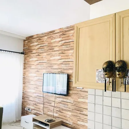 Girne De Denize Sifir Luxury 3 Odali Emarald Bay *