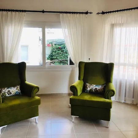 Girne De Denize Sifir Luxury 3 Odali Emarald Bay *