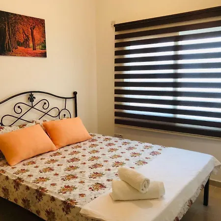 Girne De Denize Sifir Luxury 3 Odali Emarald Bay